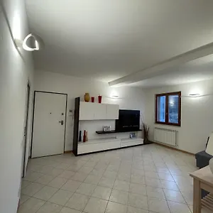 Spazioso - Snodo Urbano Appartamento
